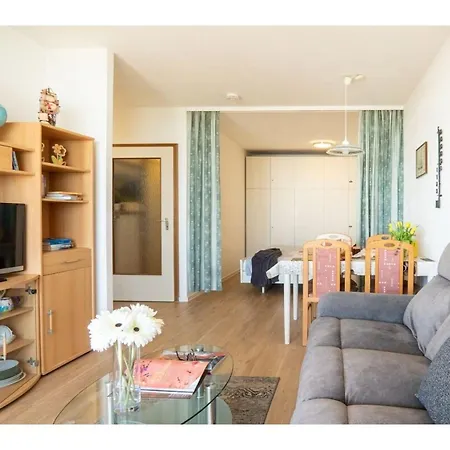 公寓 Cosy With Balcony *